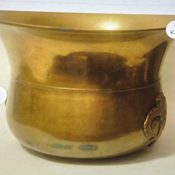 Vtg Large Brass Planter Pot Brimmed from Montgomery Ward Store Korea - Picture 2 of 4